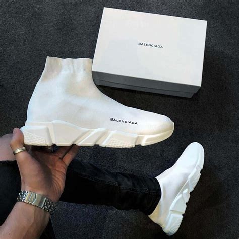 balenciaga speed trainer black white fake